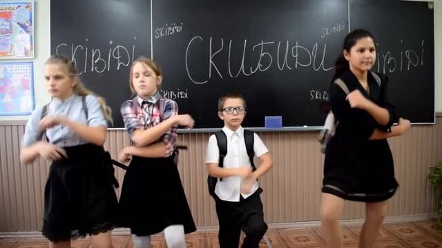 СКИБИДИ В ШКОЛЕ пародия #skibidichallenge