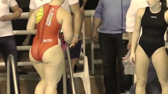Big Ass Thick PAWG Water Polo Woman_Do they come thicker | PAWG _ vk.com/pawgw