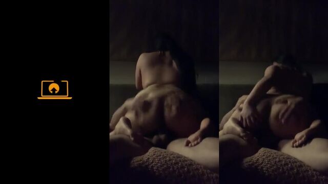 A very hot brunette woman, morena, is fucking with a young guy