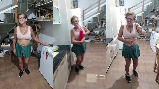 A shameless granny enjoys herself with a young guy’s impressive size