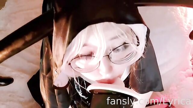 Cute cosplayer gets wet and sloppy with her mouth
