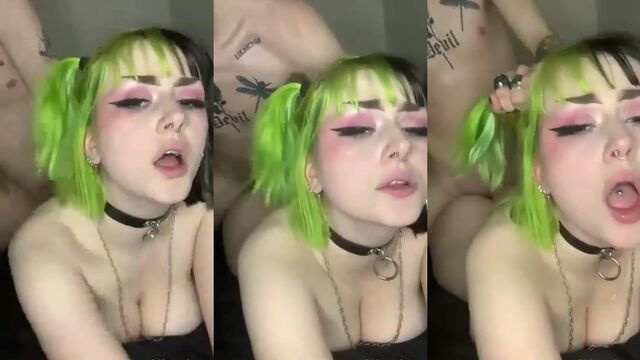 Gothic slut gets her pussy eaten by a punk guy in a messy session