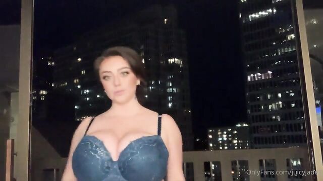 Curvy blonde MILF Mar Bella gets a hard dick in her pussy from MOMxxx Deliver