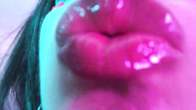 The cutie is giving you a sensual massage with oil and kisses
