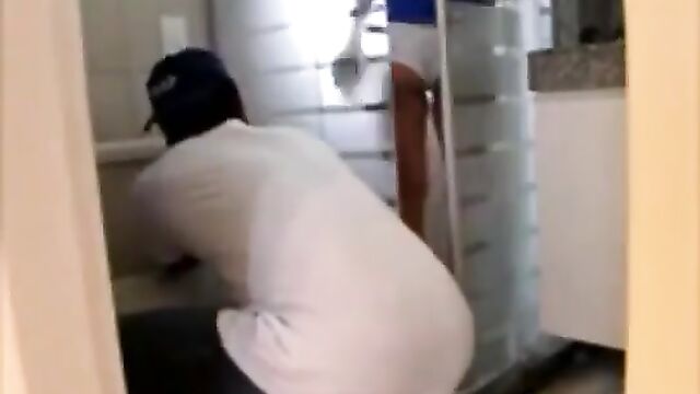 Plumber worker teased the wife Selma Brasil while taking shower