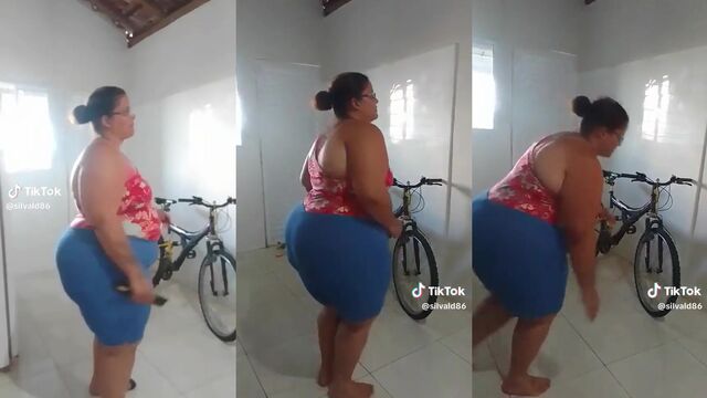 A super beautiful 100% amateur video with the hottest homemade blowjob