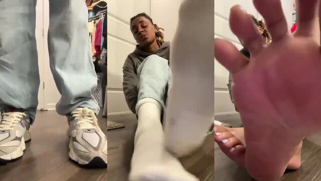 I love to feel the sole of sexy feet on my face while getting jerked off