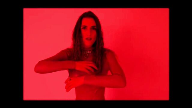 Piper Blush showcases her latex bodysuit and submissive side in a steamy dance