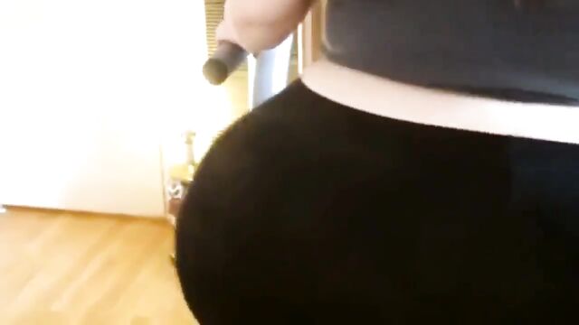 Fat SSBBW Ass video showcases the massive appeal of curvy beauty