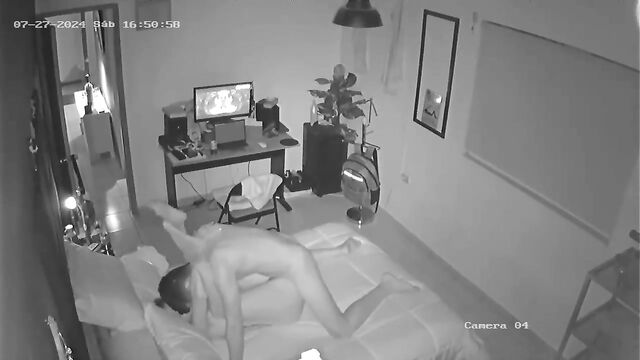 Real couple sex tape hidden in smartphone gallery, amazing amateur action