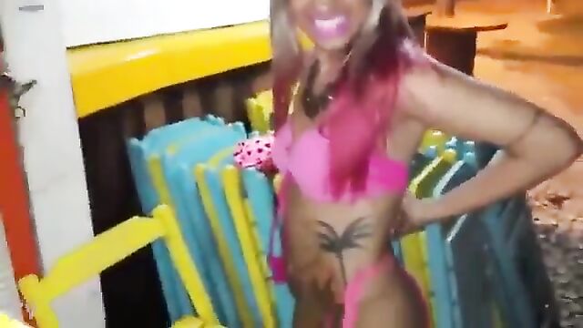 Amateur street sex in Brazil with a passionate and naughty girl