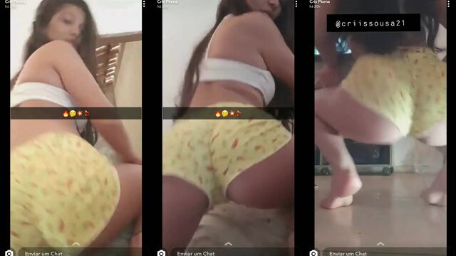 A hot twerk sexy dance performance by a sexy girl