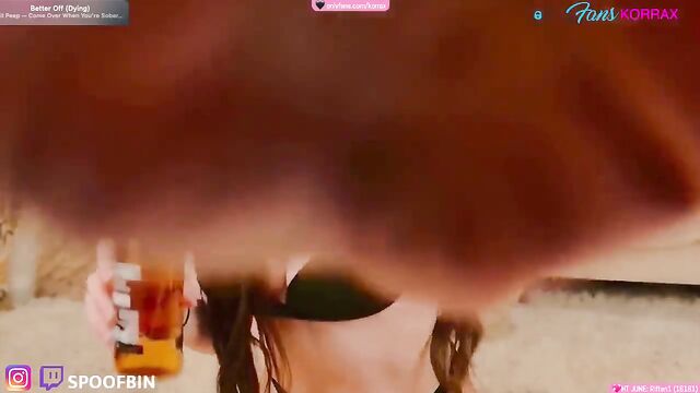 MFC girl performs with her favorite sex toy