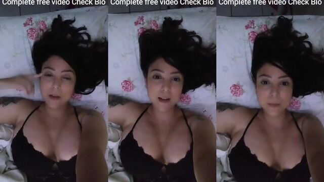 Busty girl gets fucked on FaceCast after showing her tits