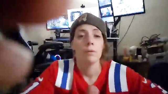 A heavy load on the face after a huge dick