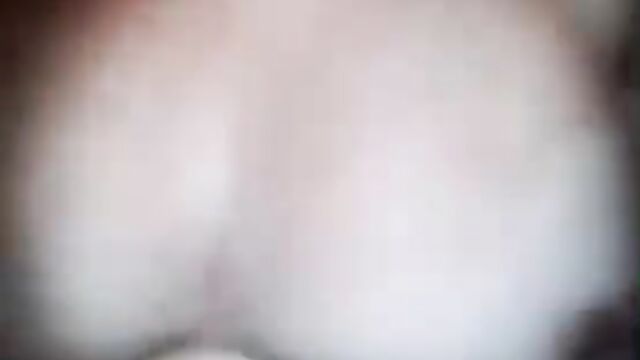 Bucetuda enjoying herself in a motel with some mature guys