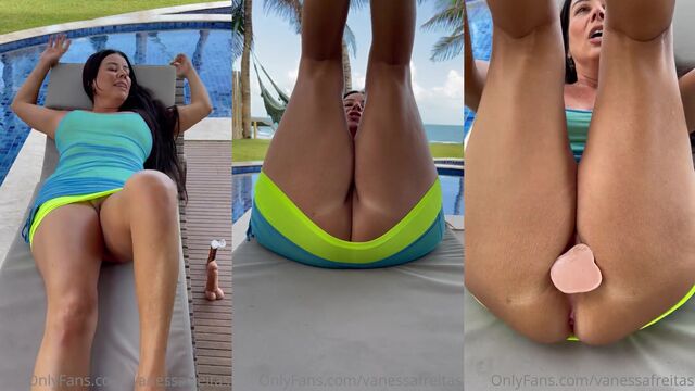 A very hot Brazilian model shows her body and performs on camera