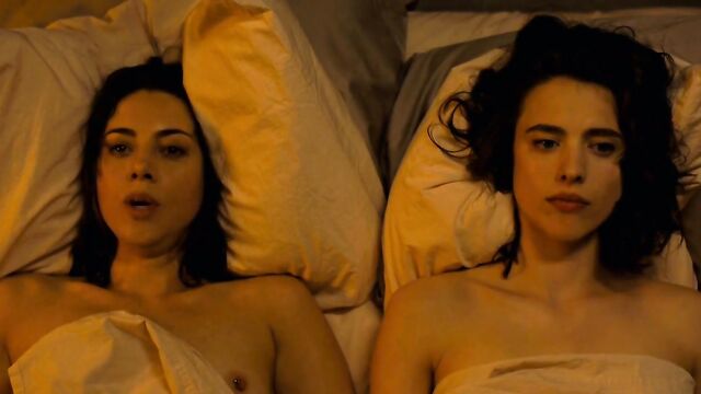 Aubrey Plaza and Margaret Qualley in hot lesbian sex scenes