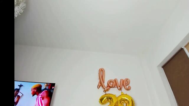MoonamMuslim - A Muslim girl's first time trying anal sex