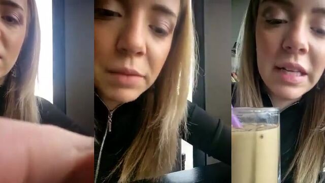 A hot Turkish babe masturbates with a dildo on cam show