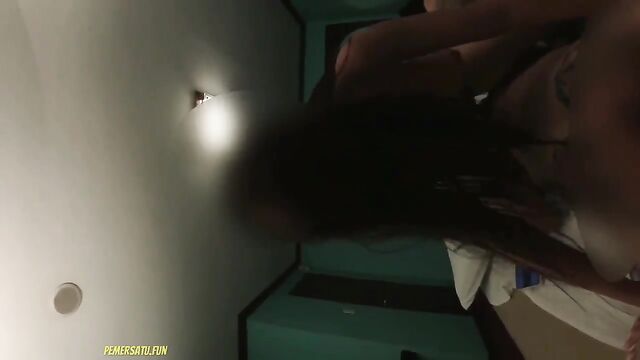 Alter Pinay RobinHoot leaks big tits sex video online