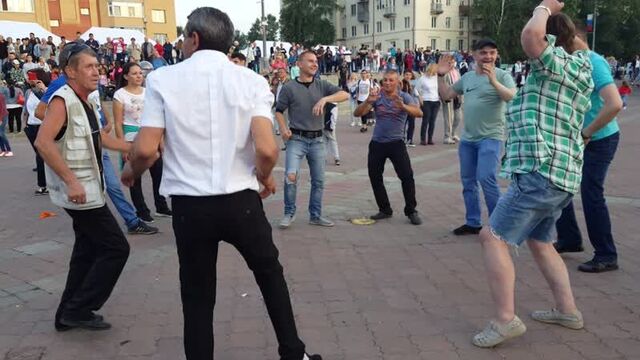 День города Раменское Поёт группа "Ярилов зной"